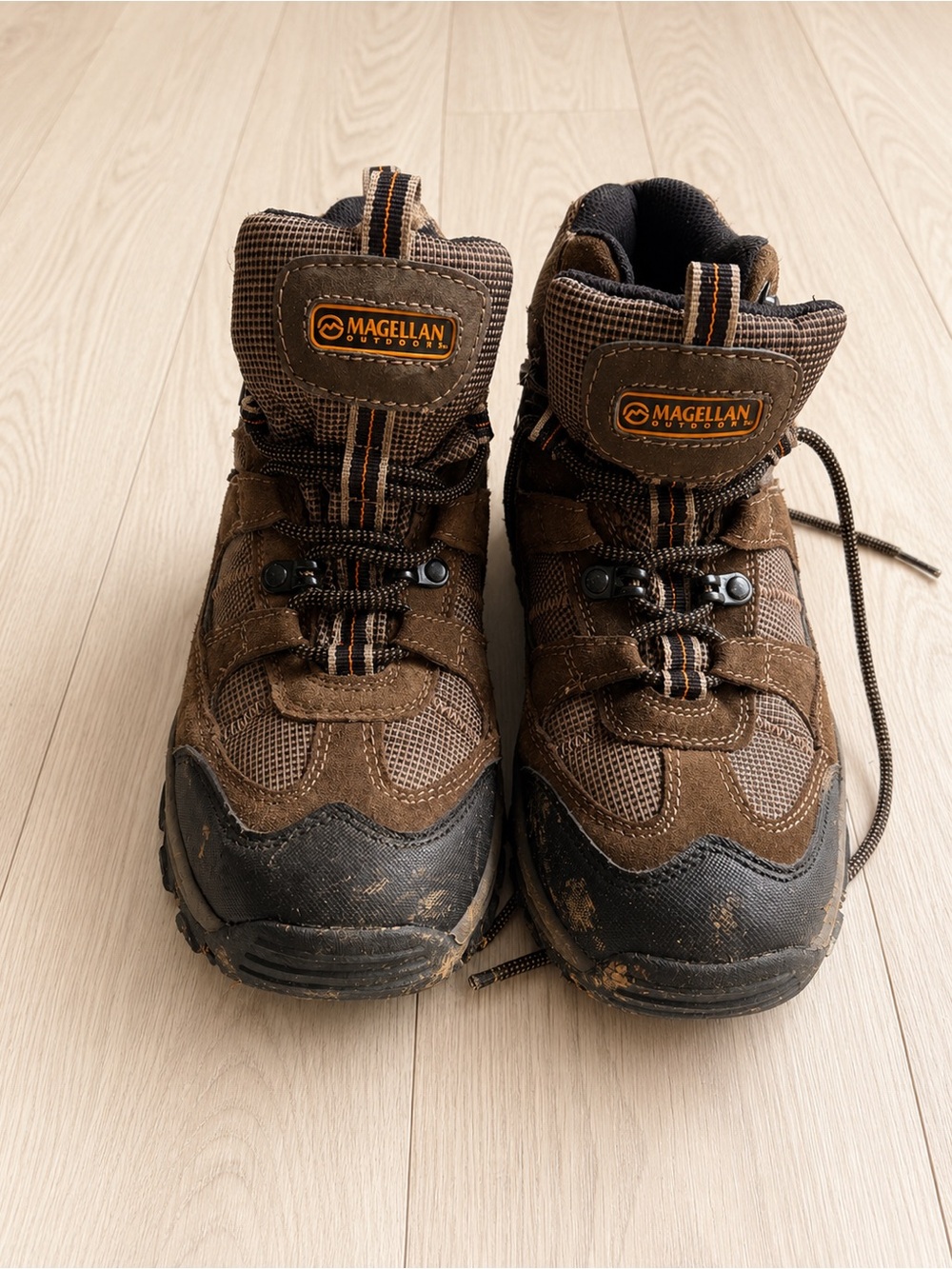 Outdoors Chunky Hiking Boots Leather Upper Brown  Size Boys 5.5 / Women's 7.5